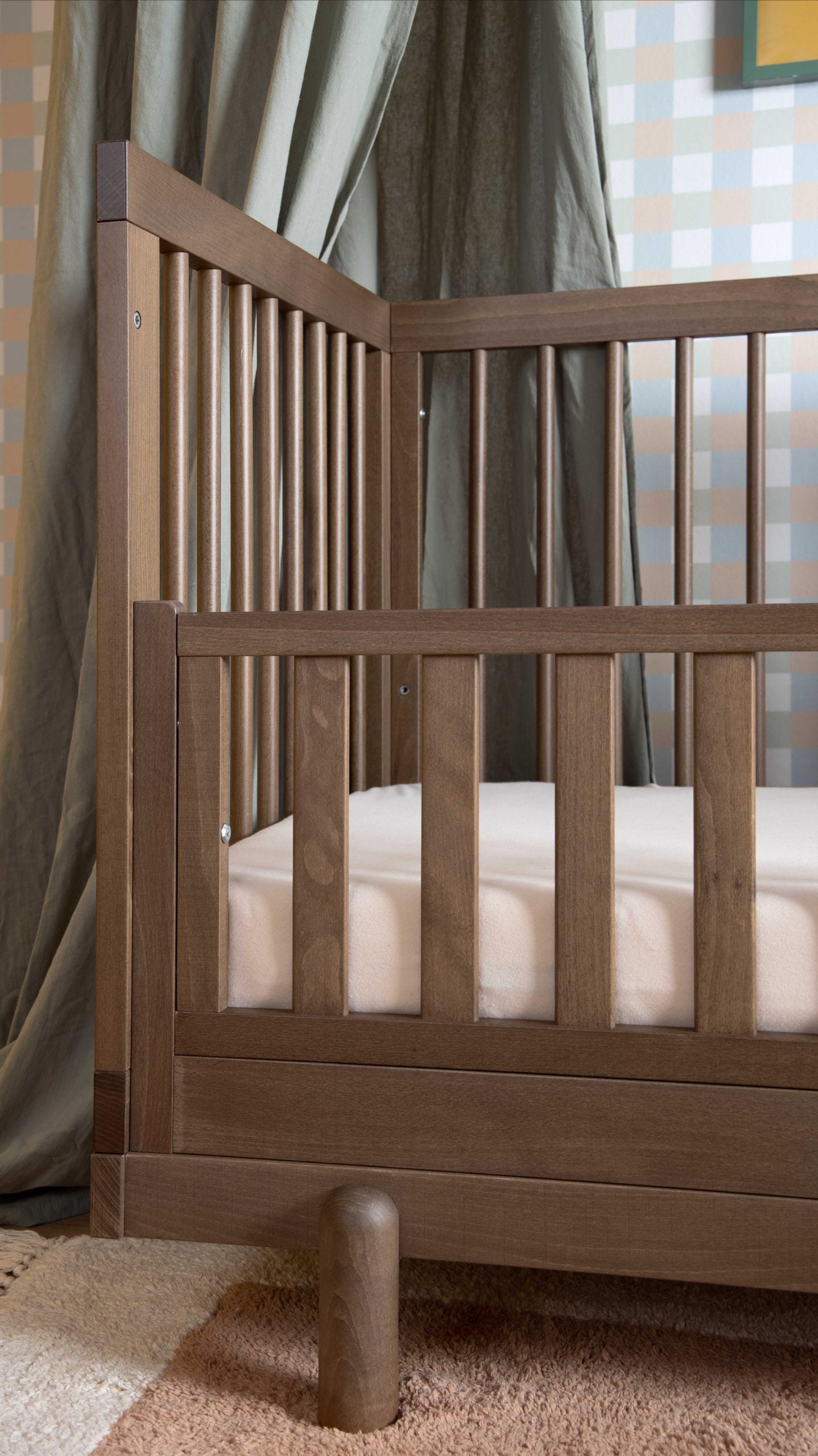 מיטת תינוק רוז אגוז – 4 ב1