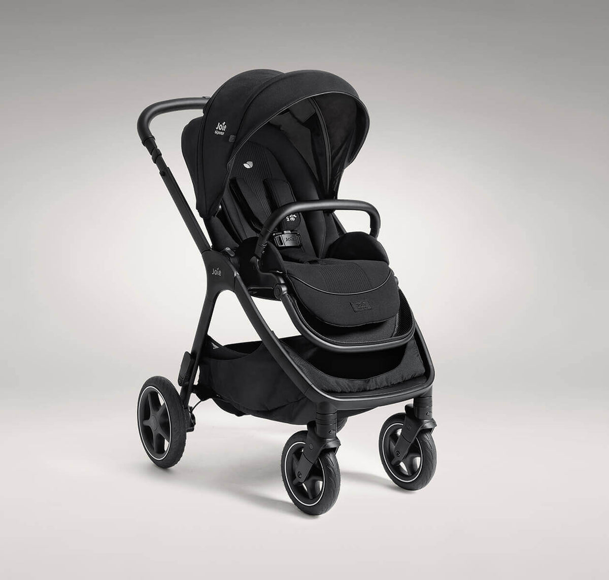 עגלת תינוק המתאימה מלידה וכוללת סל שכיבה finiti™ With Ramble™ xl Signature