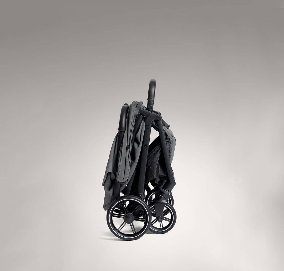 טיולון קומפקטי המתאים מלידה parcel™ lx Signature - אפור Ebony