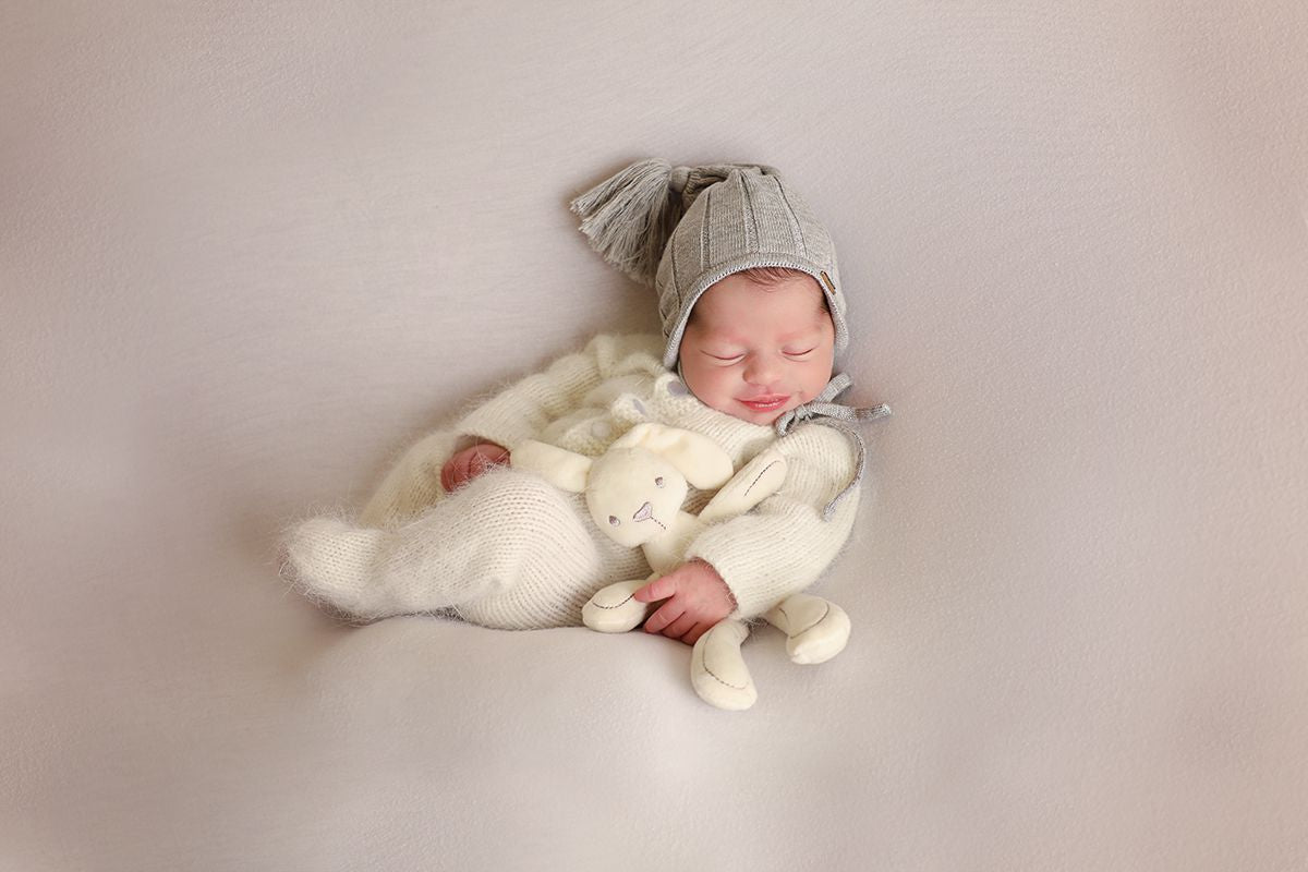 כובע חורפי דגם פרנזים - אפור בהיר