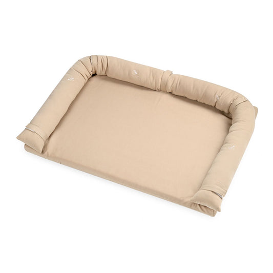 משטח החתלה חלק עם רקמה EMB חיפושית