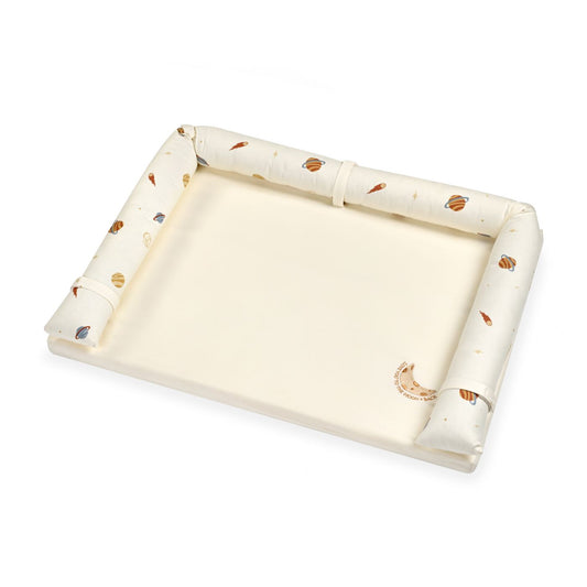 משטח החתלה Space