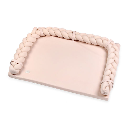 משטח החתלה ג'רזי ניוד עם נחשוש קלוע