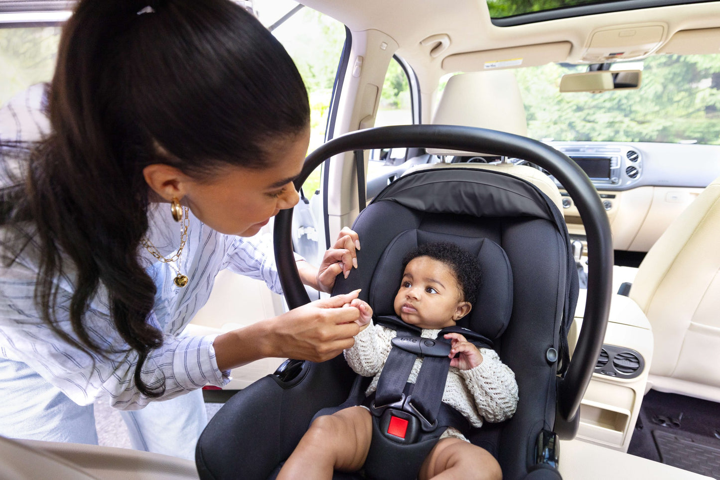 סלקל לתינוק בתקן אמריקאי הכולל בסיס קבוע לרכב rue™ - ירוק Evergreen