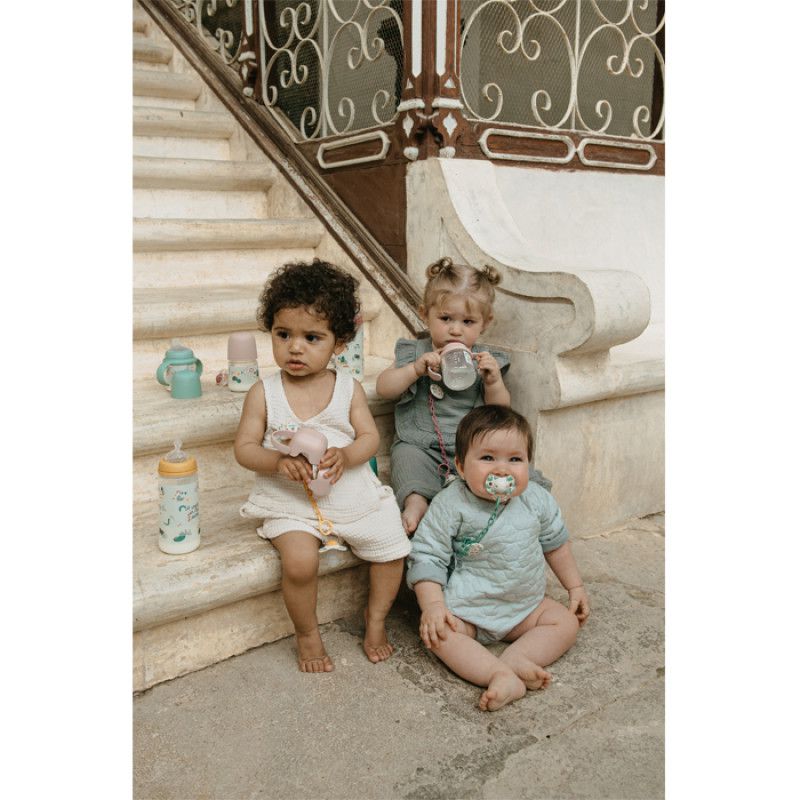 בקבוק שתיה 150 מ''ל פטמת סיליקון רכה 4+   suavinex