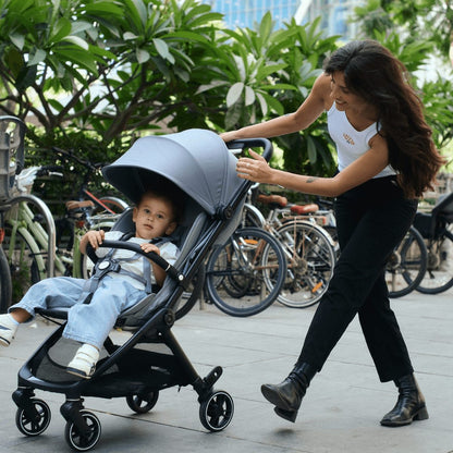 עגלת תינוק המתאימה מלידה עולה למטוס וכוללת סל שכיבה Connect Mini With Carrycot - בז' Taupe