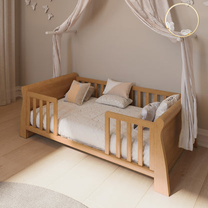 מיטת תינוק ומעבר ויקטורי טבעי מגיעה גם עם גלגלים