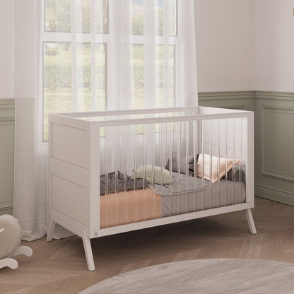 מיטת תינוק ומעבר קומבו לבנה – מיטה אחת, עיצוב מיוחד, שימוש לשנים.
