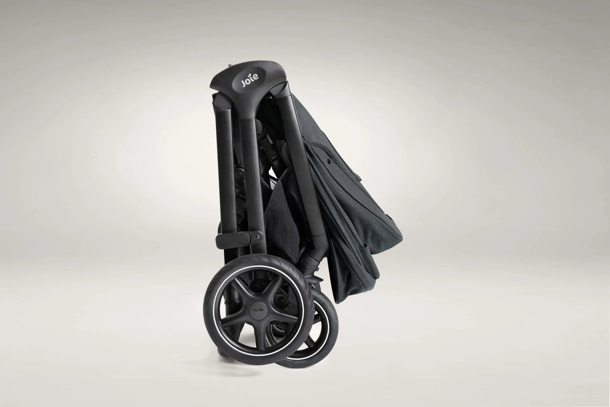 עגלת תינוק המתאימה מלידה finiti™ Signature - אפור כהה Ebony