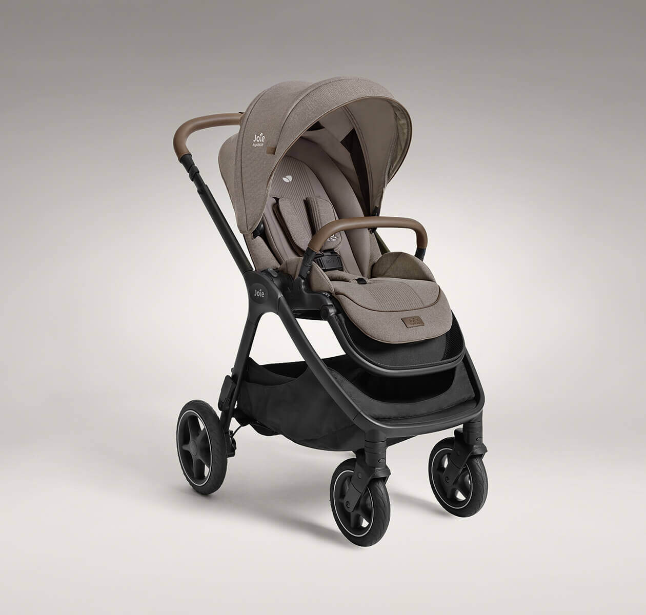 עגלת תינוק המתאימה מלידה כוללת סלקל finiti™ trio Signature